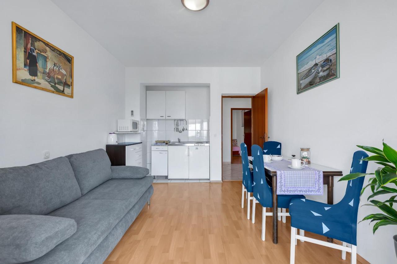 Family Apartments Leona Makarska Ngoại thất bức ảnh