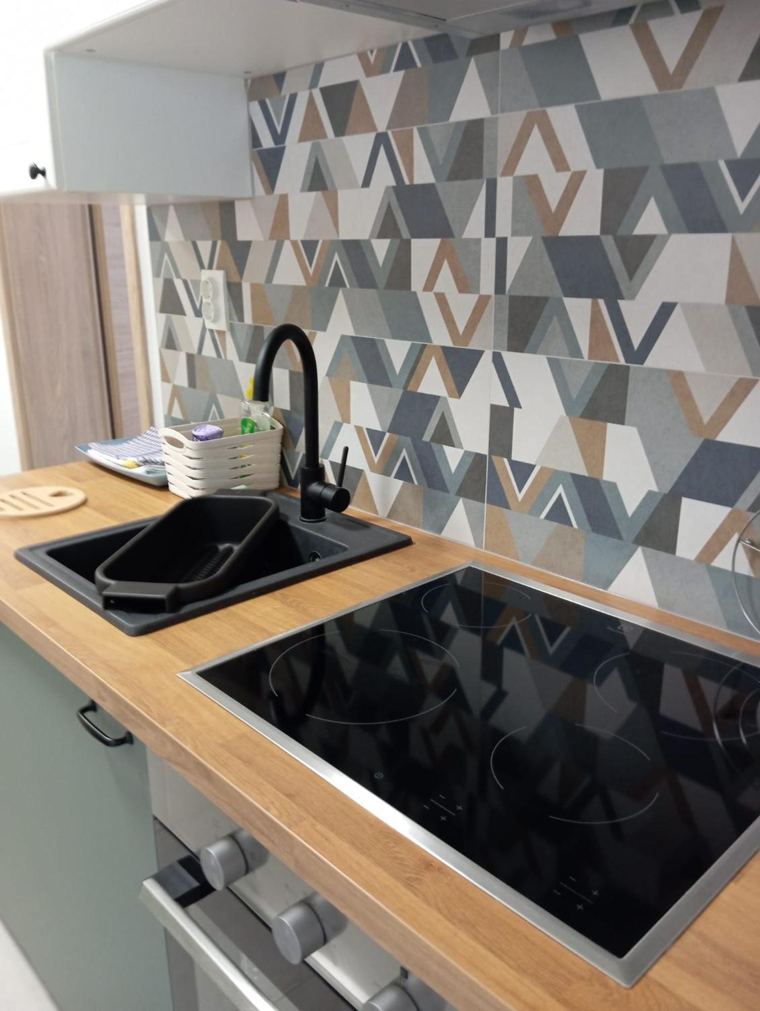 Family Apartments Leona Makarska Ngoại thất bức ảnh