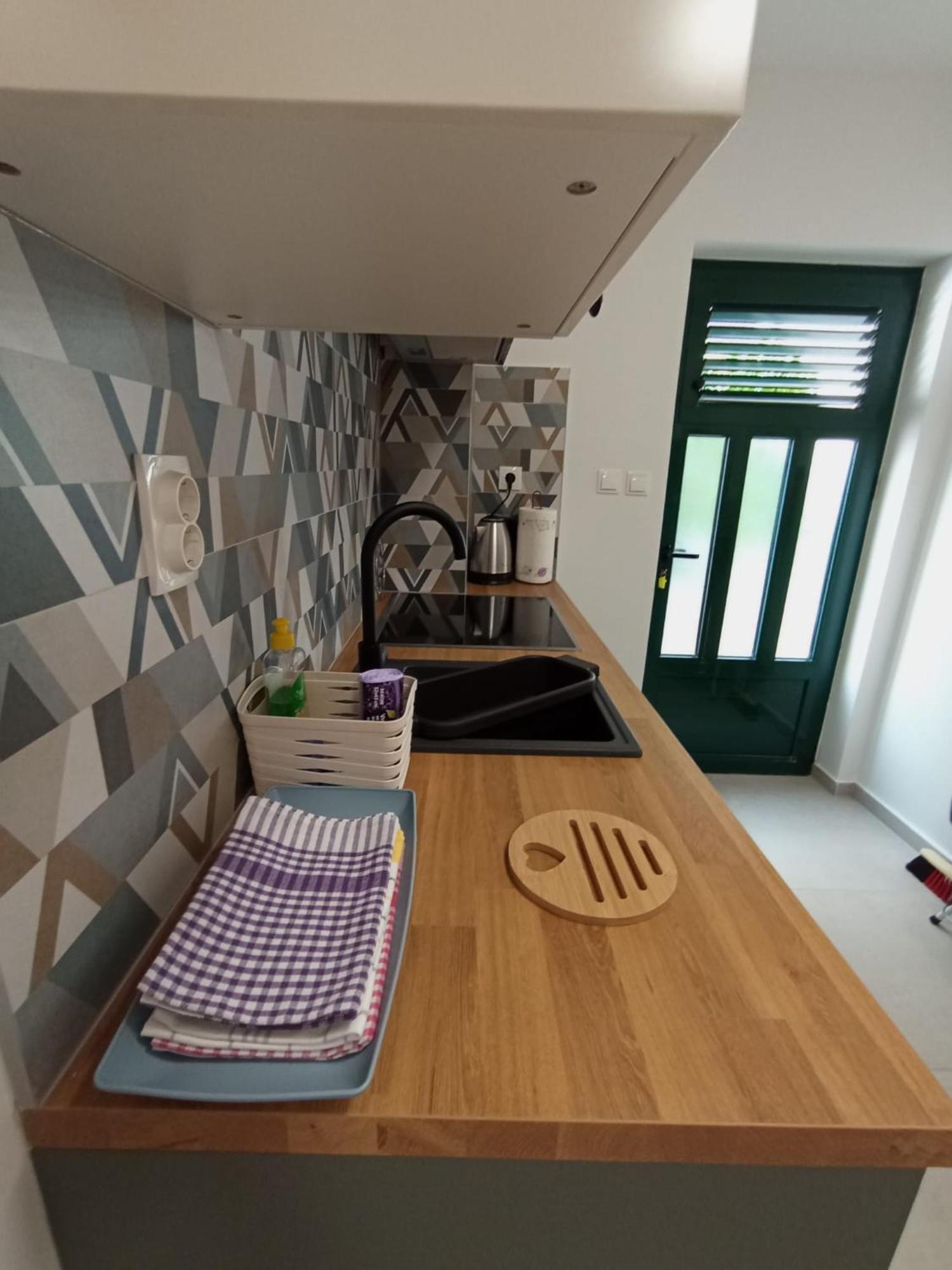 Family Apartments Leona Makarska Ngoại thất bức ảnh
