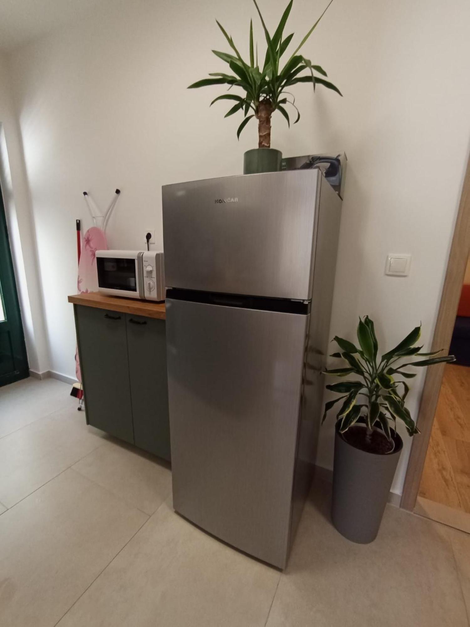 Family Apartments Leona Makarska Ngoại thất bức ảnh