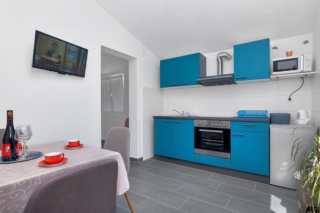 Family Apartments Leona Makarska Ngoại thất bức ảnh