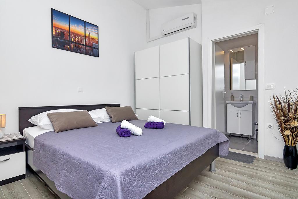 Family Apartments Leona Makarska Ngoại thất bức ảnh