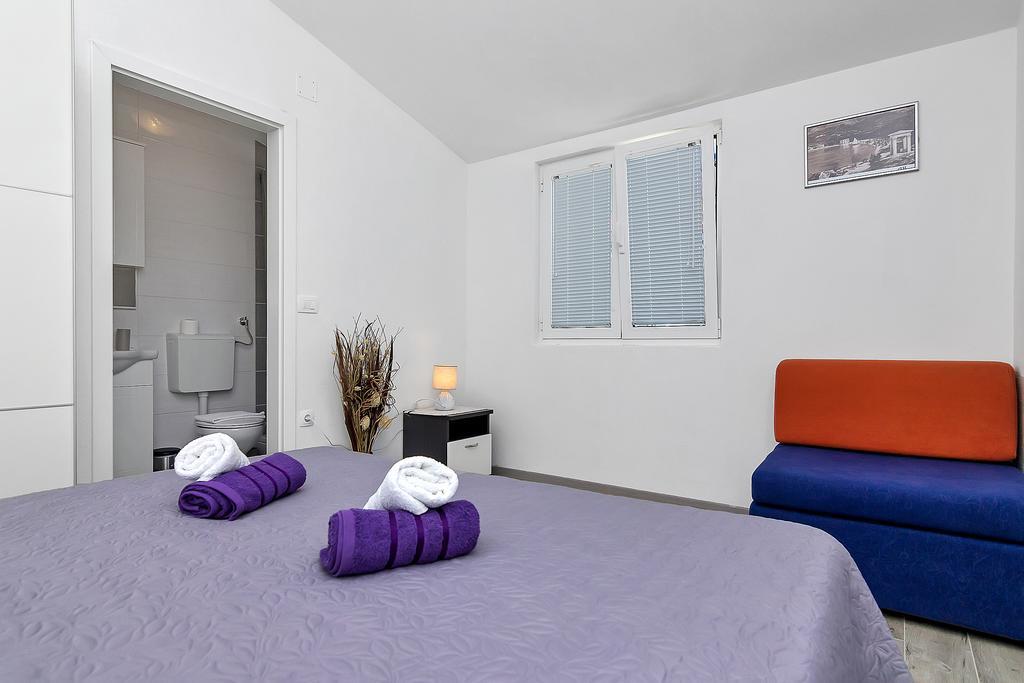 Family Apartments Leona Makarska Ngoại thất bức ảnh
