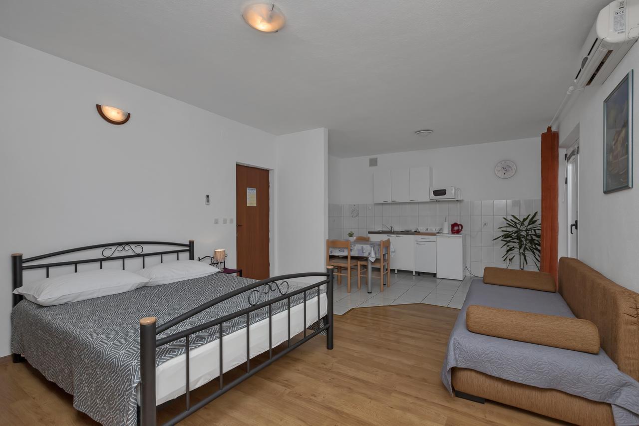 Apartmani Leona Makarska Ngoại thất bức ảnh