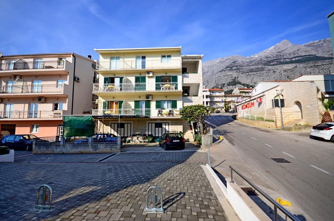 Family Apartments Leona Makarska Ngoại thất bức ảnh